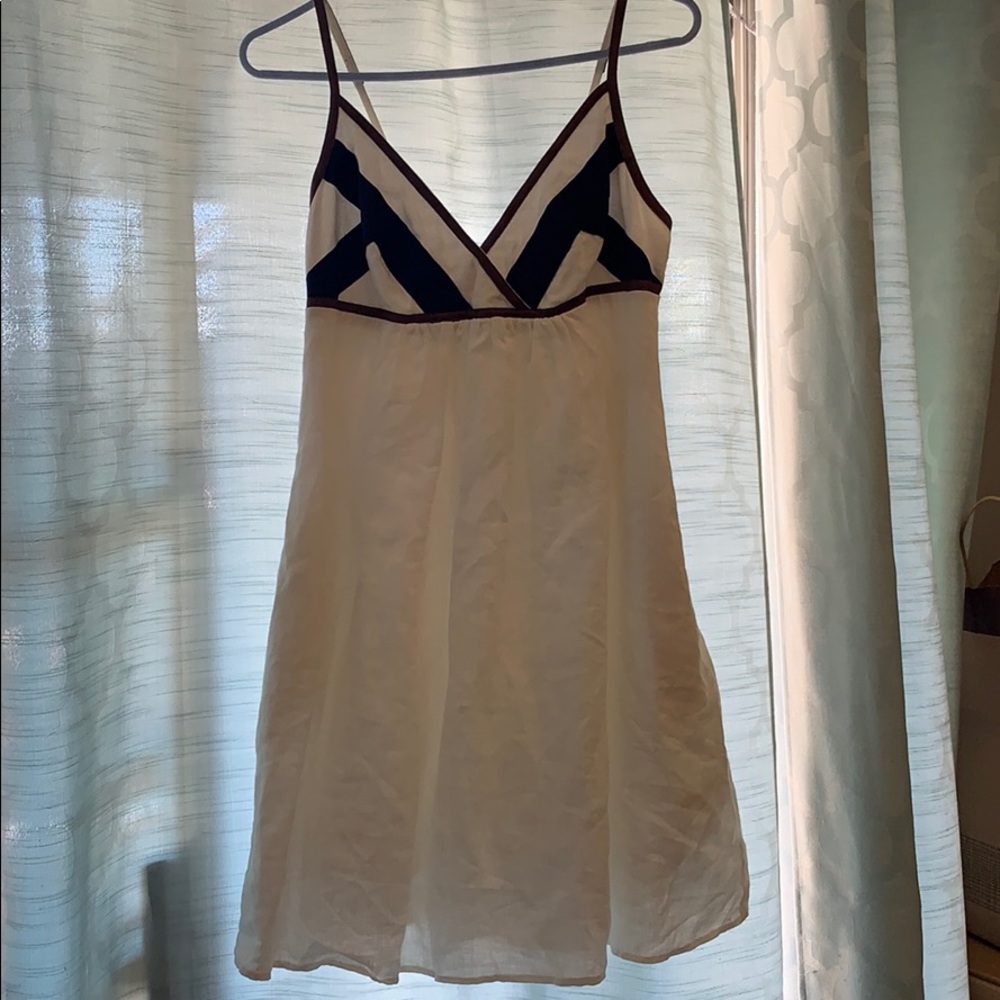 Dress; thick fabric; leather detail